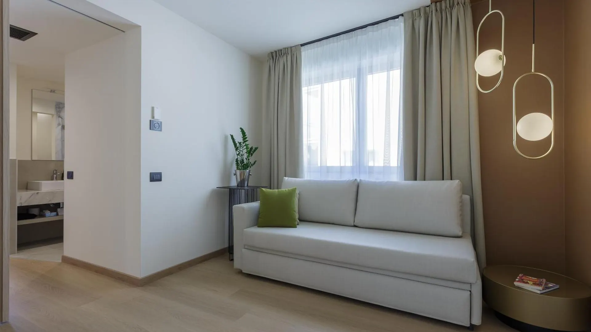 Drago Suites Brenzone sul Garda 4*,  Italy