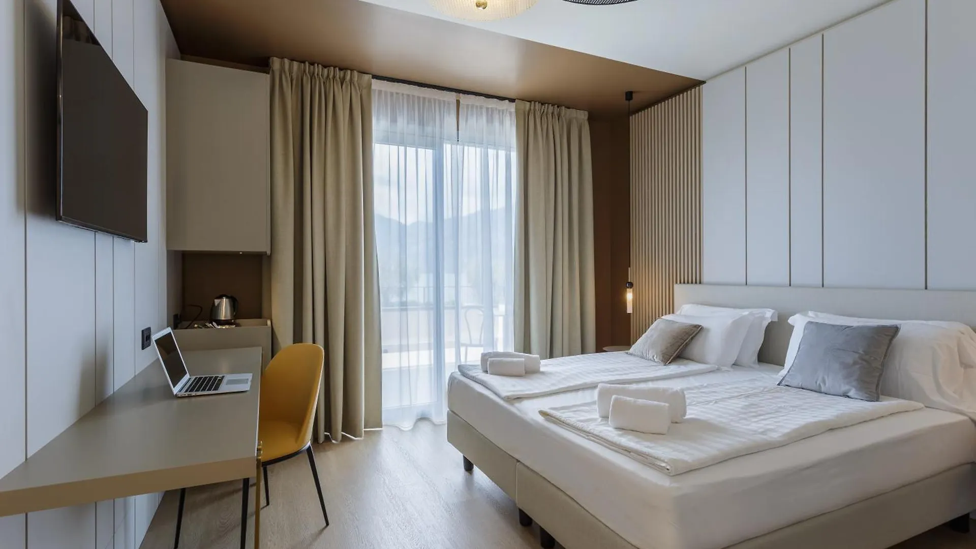 ברנצונה סול גארדה Drago Suites איטליה