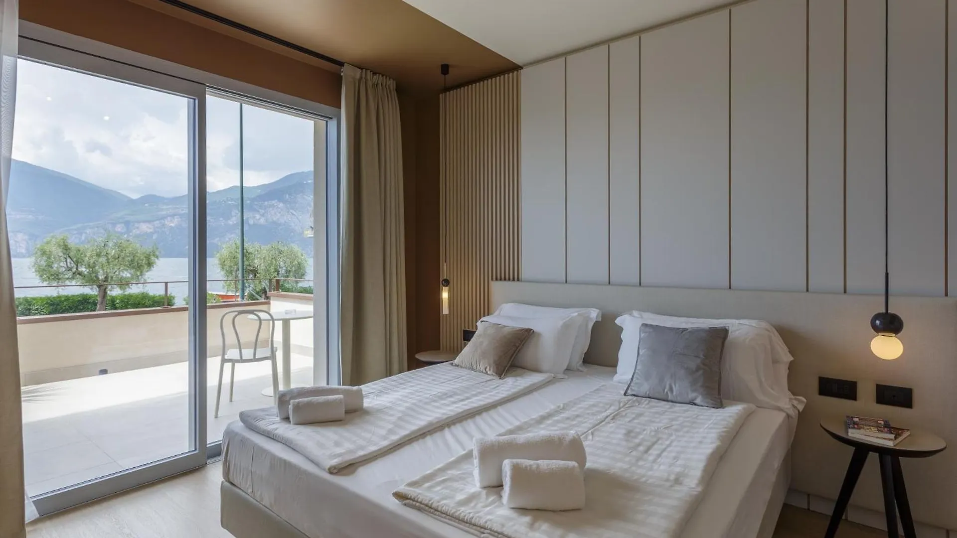 ברנצונה סול גארדה Drago Suites 3*, ברנצונה סול גארדה
